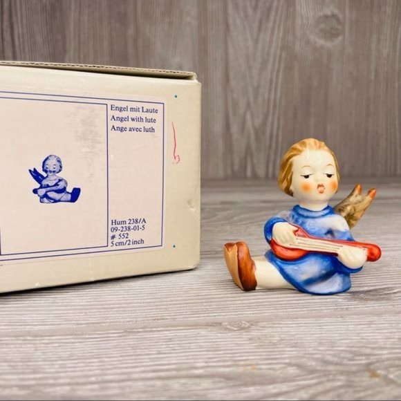 Vintage 1967 Goebel Hummel Figurine 238/A Angel With Lute Christmas - Picture 2 of 7